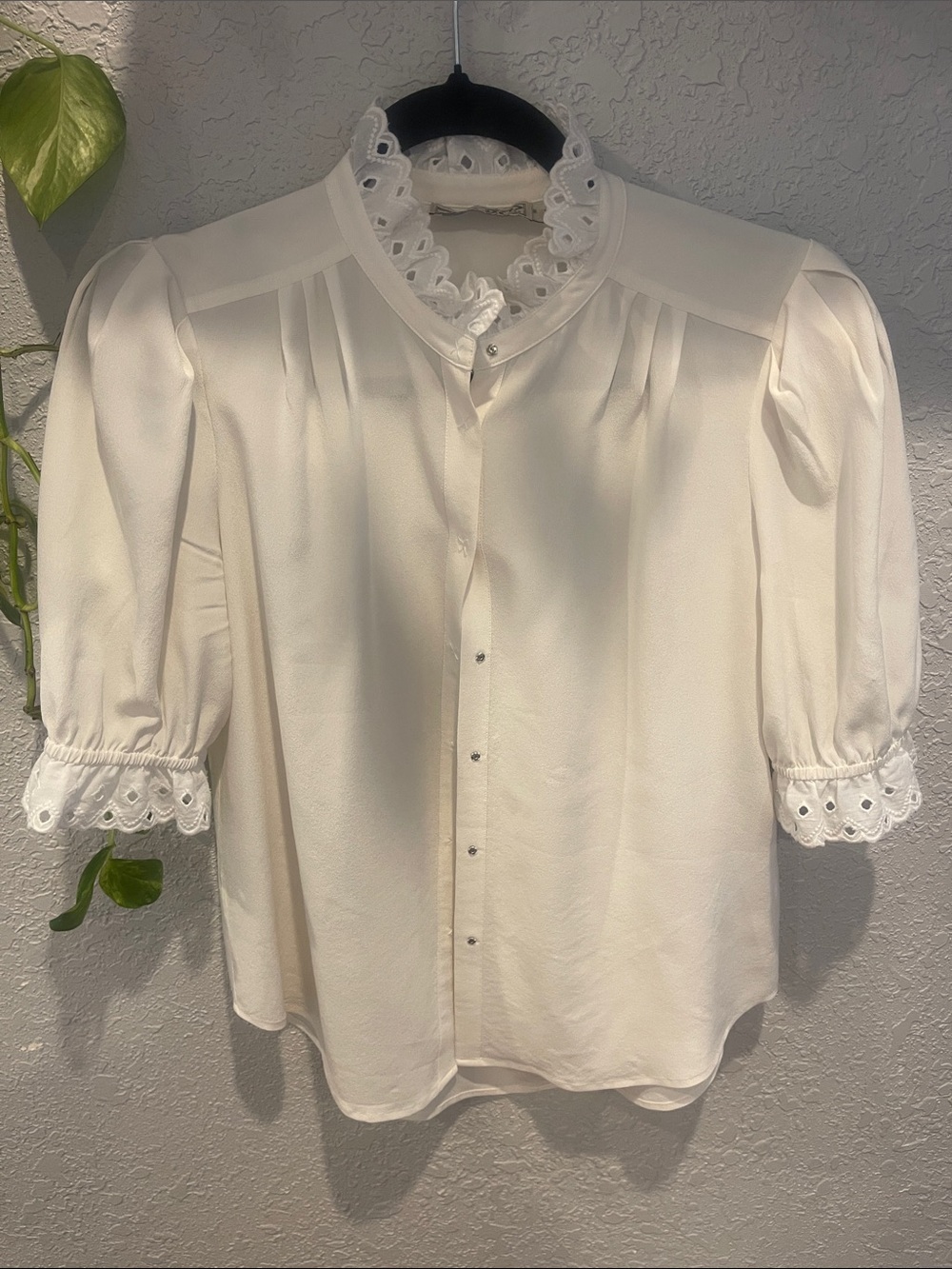 Women's White Eyelet Trim Puff Sleeve Blouse